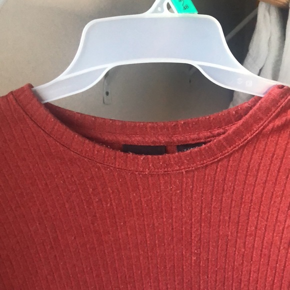 🪷 5/$10 🪷 Used good condition T-shirt - Picture 2 of 3